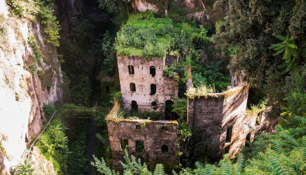 Valle delle Cartiere: passeggiate nella Natura, Storia e Museo della Carta